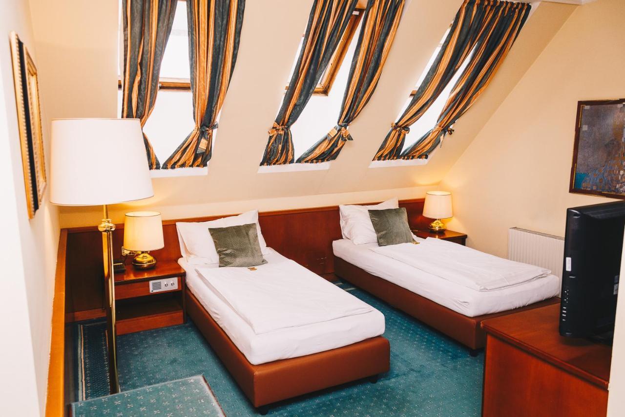 Paul'S Hotel Κνίτελφελντ Εξωτερικό φωτογραφία